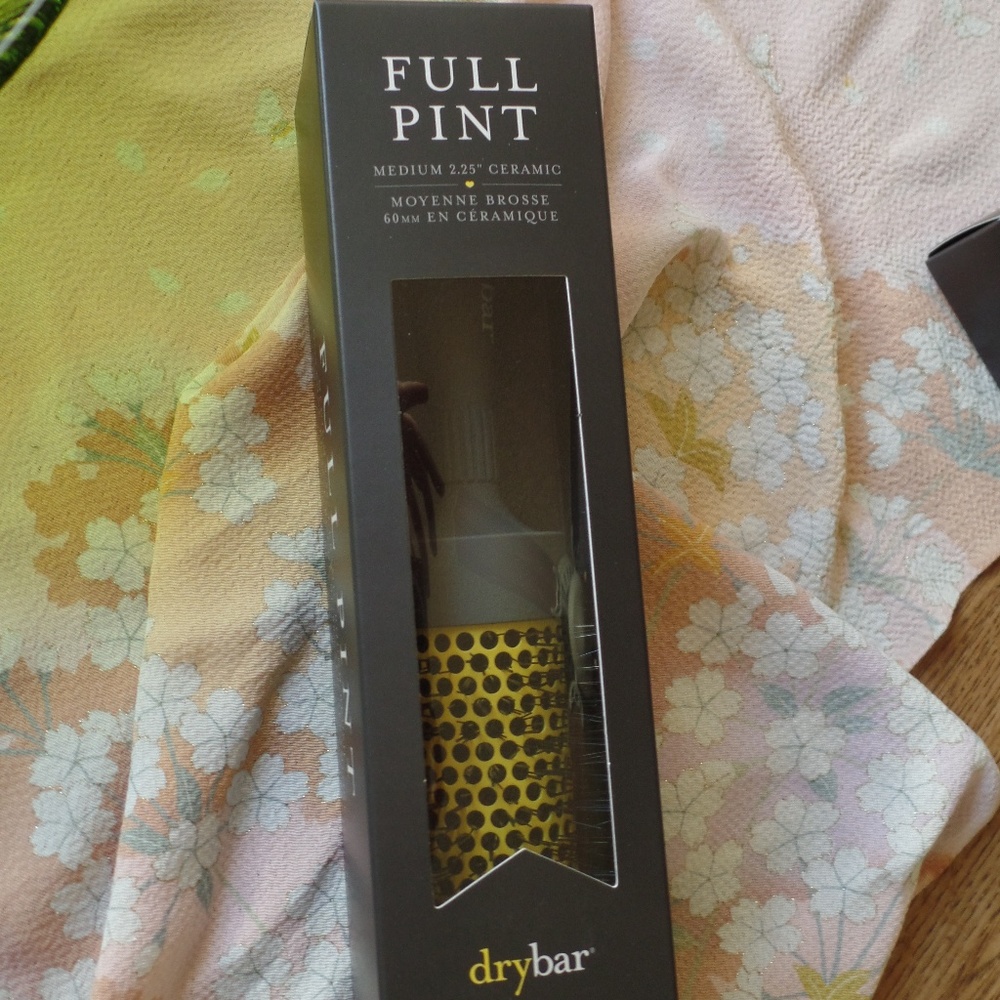 drybar Full Pint Medium Ceramic Hair Brush